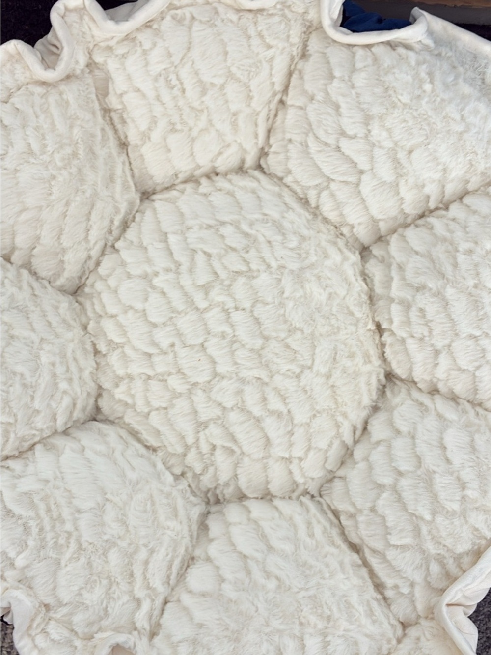 Plush Round Pet Bed
